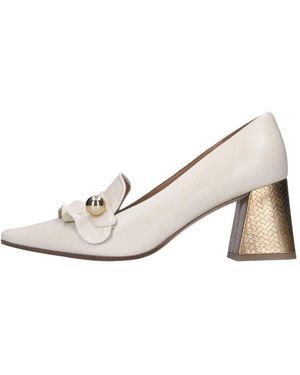 Chie Mihara Schoenen ,Leer Met Hak - Naturel