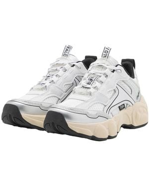 Buffalo Trainers - Metallic