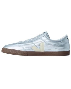 Veja Trainers - White