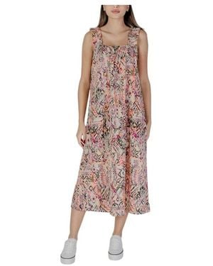 B.Young Midi Dresses - Bruin