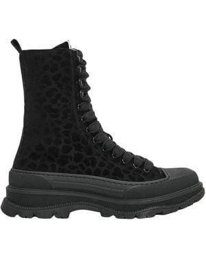 2Star Lace-Up Boots - Black
