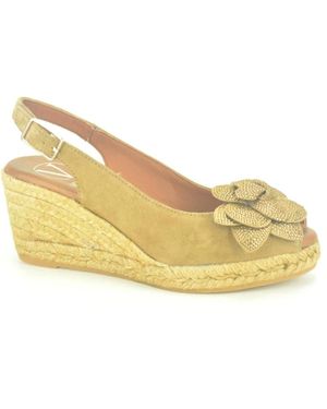 Viguera Schoenen ,Bruin ,Bloemige Sandaal Met Stras Detail - Geel