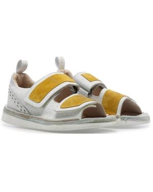 Moma Flat Sandals - Amarillo