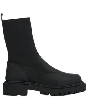 ESTRO Ankle Boots - Black