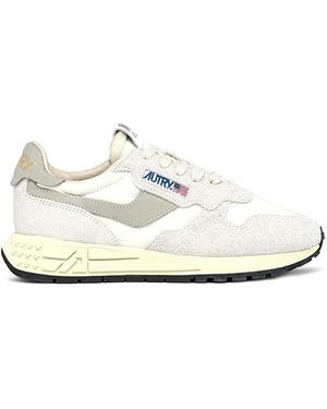 Autry Trainers - White
