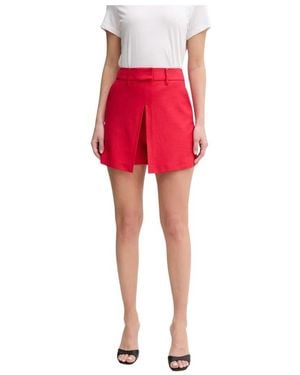 SIMONA CORSELLINI Short Shorts - Rojo