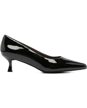 Linda Baumann Court Shoes - Black