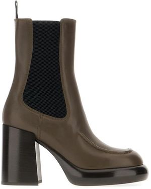 Burberry Heeled Boots - Brown