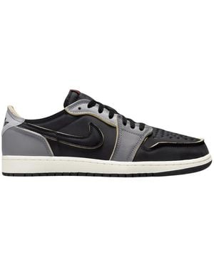 Nike Sneakers - Black