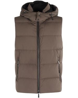 Moorer Vests - Bruin