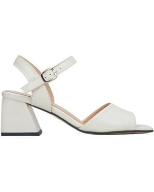 ESTRO High Heel Sandals - White
