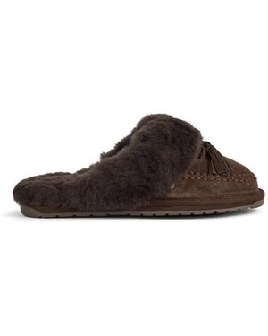 EMU Slippers - Marrone