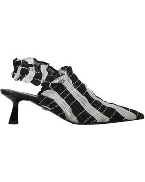 AMY CROOKES Pumps - Black