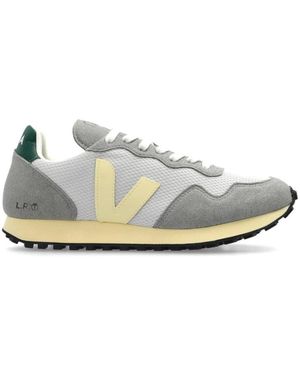Veja Trainers - White