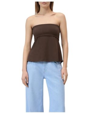 Closed Sleeveless Tops - Negro