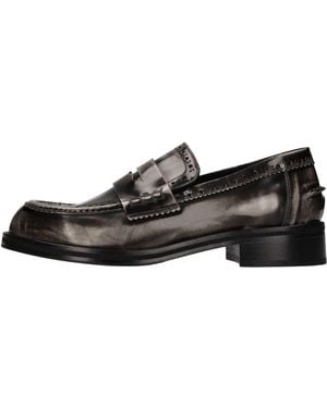 LORENA PAGGI Loafers - Negro