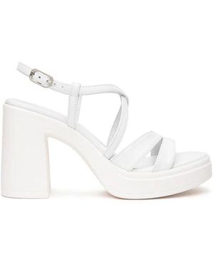 Nero Giardini Weiße Ledersandalen Mit Plateau