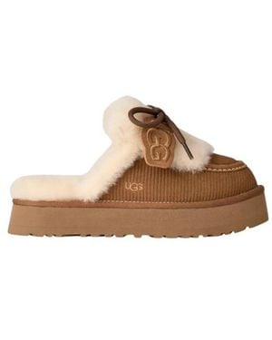 UGG Slippers - Marrón