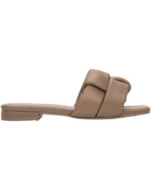 ESTRO Sliders - Brown