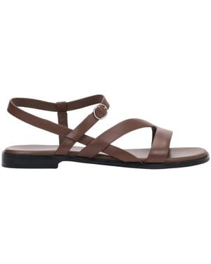ESTRO Flat Sandals - Brown