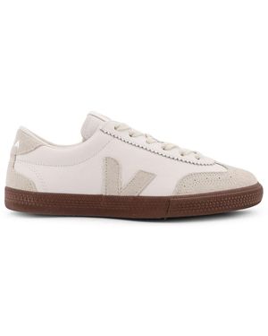 Veja Trainers - White