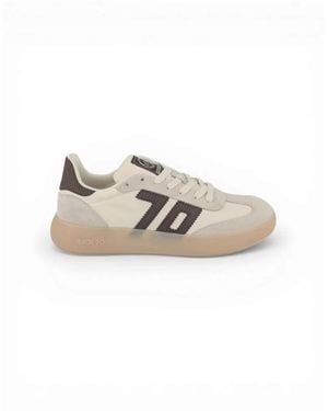 Back70 Trainers - White