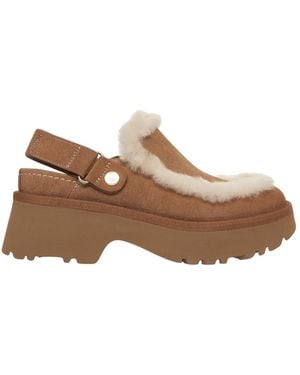 UGG Clogs - Brown