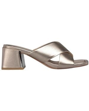Alma En Pena. Heeled Mules - Brown
