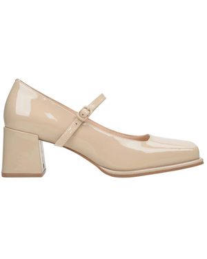ESTRO Court Shoes - White