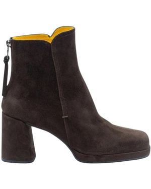 Mara Bini Heeled Boots - Bruin