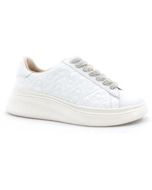 MOA Trainers - White