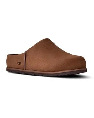 UGG Slippers - Brown