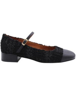 Ángel Alarcón Court Shoes - Black