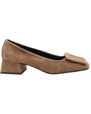 E mia Court Shoes - Brown