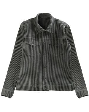 Issey Miyake Graue Plissé Mäntel Mit Schnürung Vorne