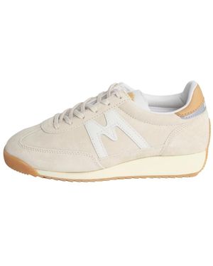 Karhu Schoenen ,Wit ,Mestari Sneakers