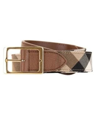 Burberry Belts - Marrón