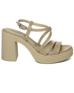 Nero Giardini Sandalo - Metallic