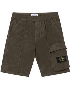 Stone Island Grüne Militär Cargo Bermuda Shorts