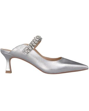 Alma En Pena. Heeled Mules - White