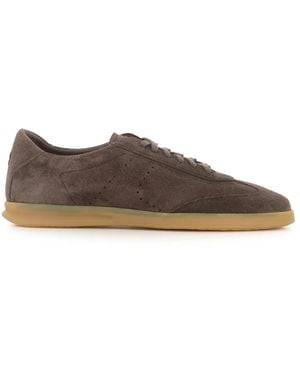 Henderson Sneaker in camoscio marrone con punta tonda