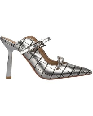 Alma En Pena. Heeled Mules - Metallic