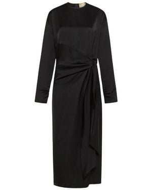 Momoní Midi Dresses - Black