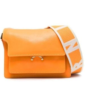 Marni Tassen. Oranje