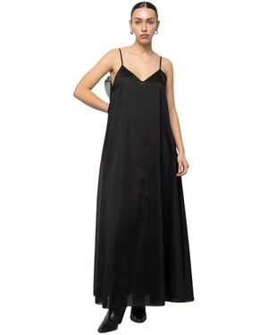 Kaos Gowns - Negro