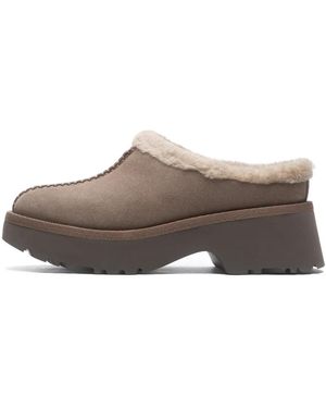 UGG Slippers - Marrón