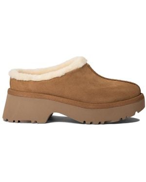 UGG Suede Shearling Gevoerde Platform Clogs - Bruin