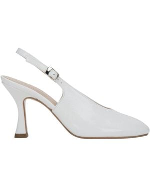 ESTRO Court Shoes - White