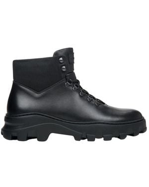 ESTRO Lace-Up Boots - Black