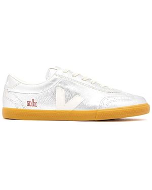 Veja Trainers - White